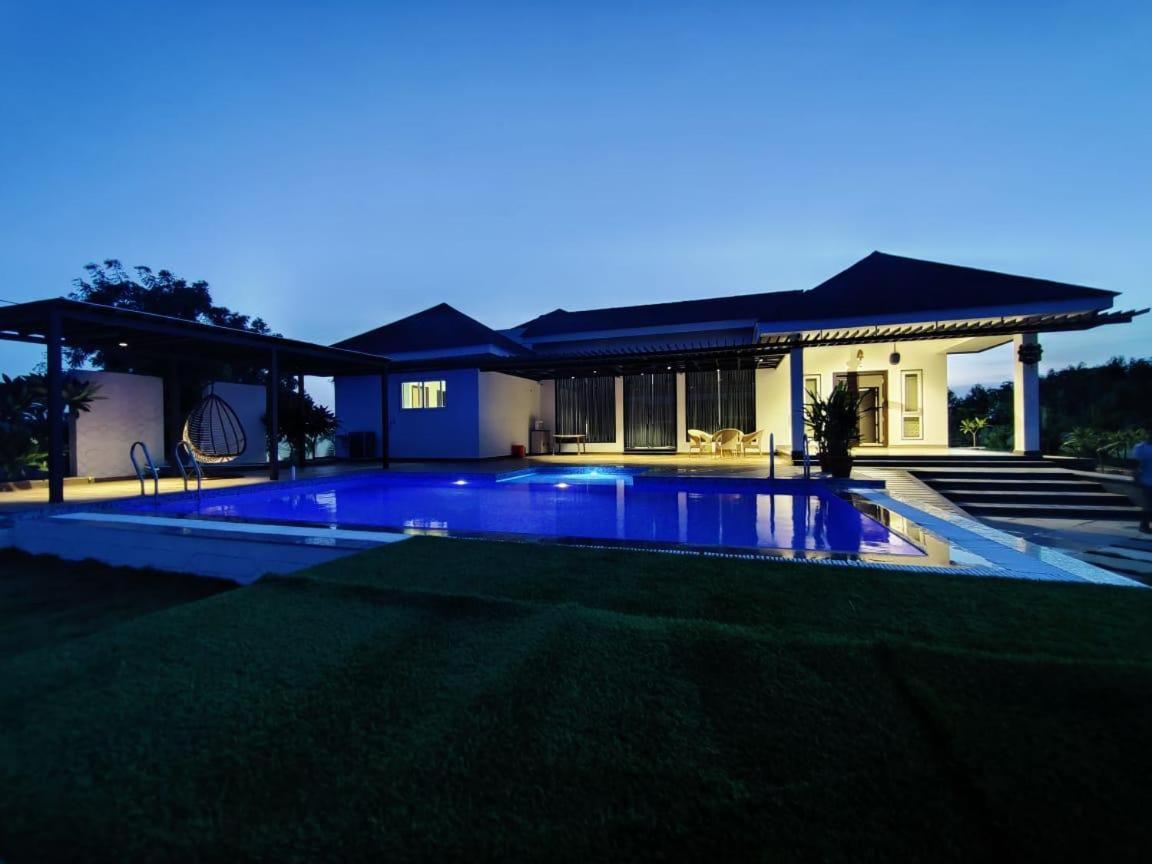 V R Farms Exotic Villa Venkatapur Exterior photo